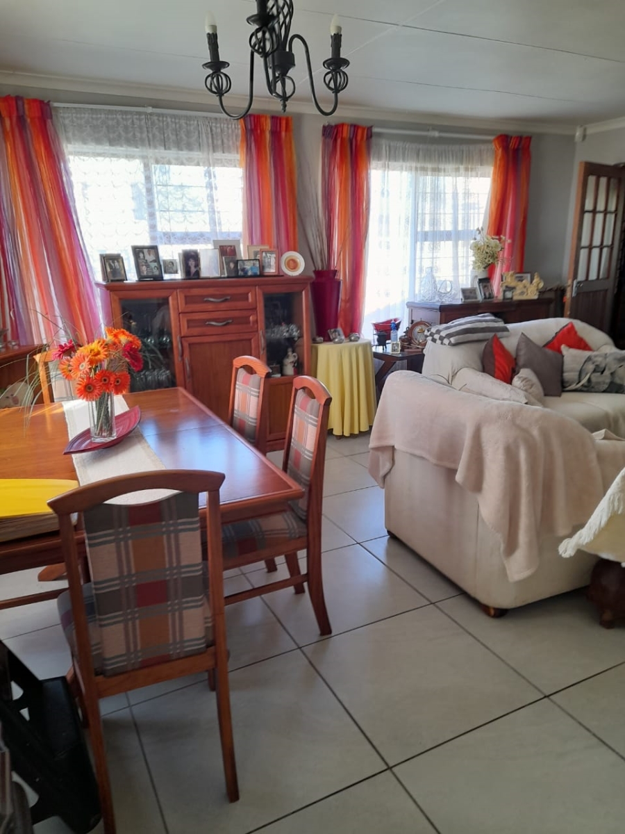 2 Bedroom Property for Sale in Wavecrest Eastern Cape